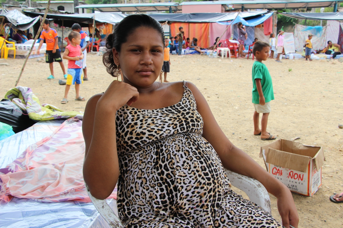 Ecuador, terremoto, sfollati, donne