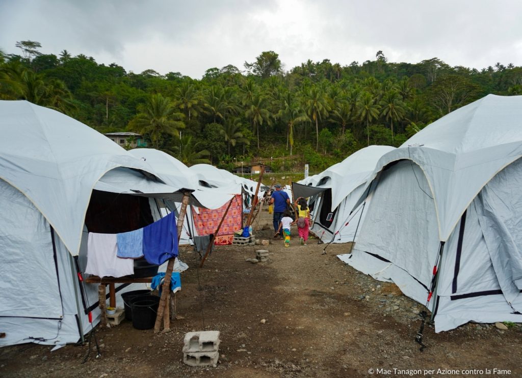Un campo profughi Filippine