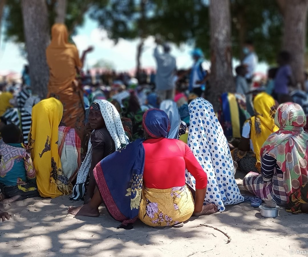 Donne e bambini in Mozambico